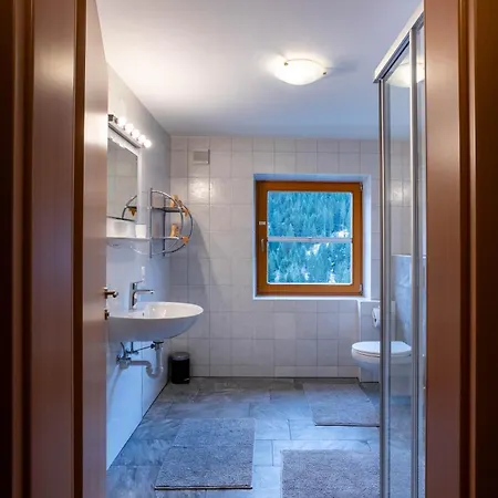 Brandegg Apartment *